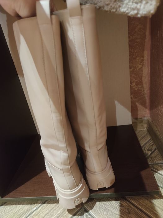 Шкіряні брендові чоботи