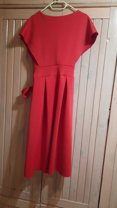 sukienka wizytowa elegancka na imprezę