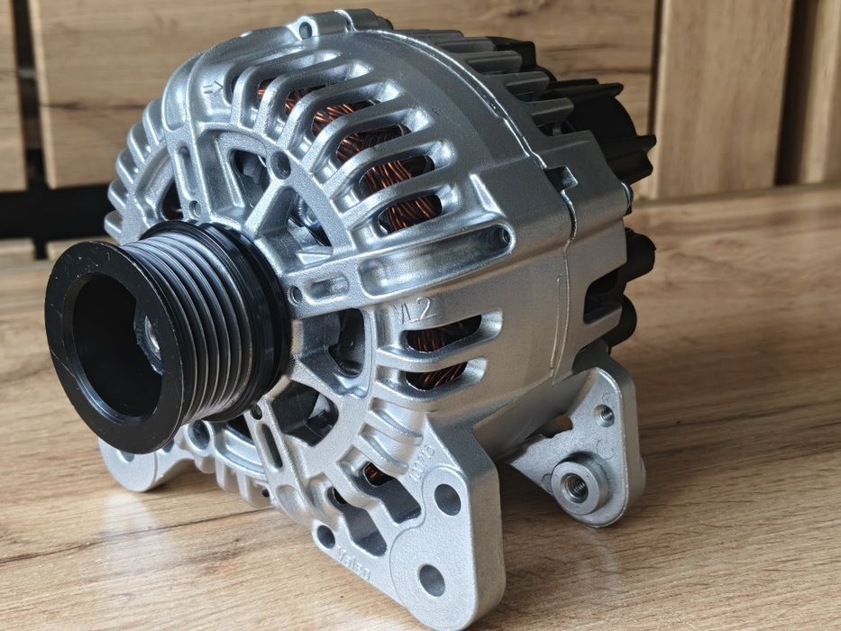 Alternator Valeo 110A Golf Bora Octavia Fabia 1.4 1.6 2.0