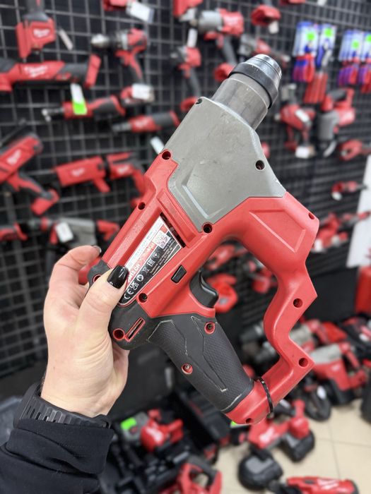 Młot Milwaukee młotowiertarka M12 CH