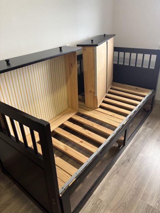 Cama e colchao de solteiro