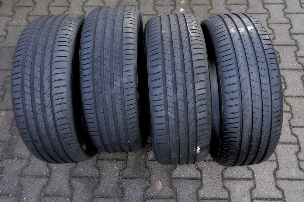 komplet Pirelli Cinturato P7 245/50 R19 105W * hom. BMW - letnie