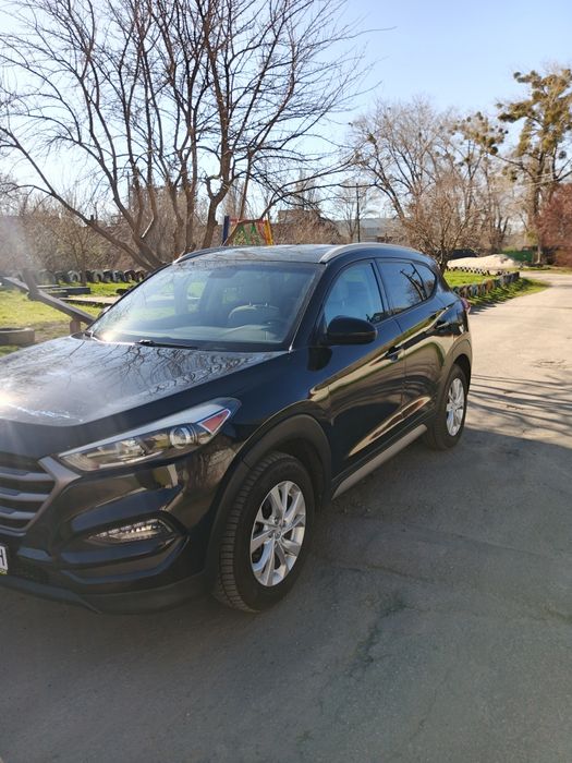 Автомобиль  Hyundai Tucson 2016 2.0