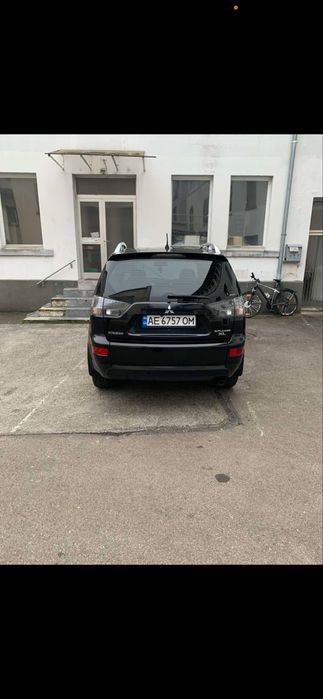 Mitsubishi Outlander XL