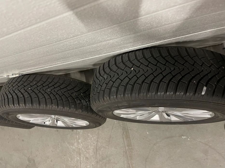 4SZ  OPONY FALKEN EUROWINTER HS01 SUV  215/65R17 99H  ROK 2020 ZIMA