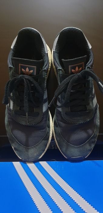 Ténis usados em ótimo estado Adidas Original I-5923 tamanho 43 1/3.