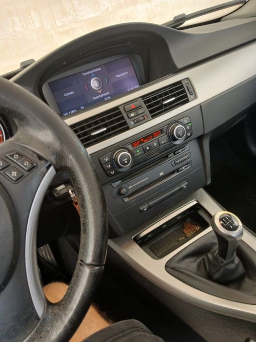 Vendo BMW 320I Touring