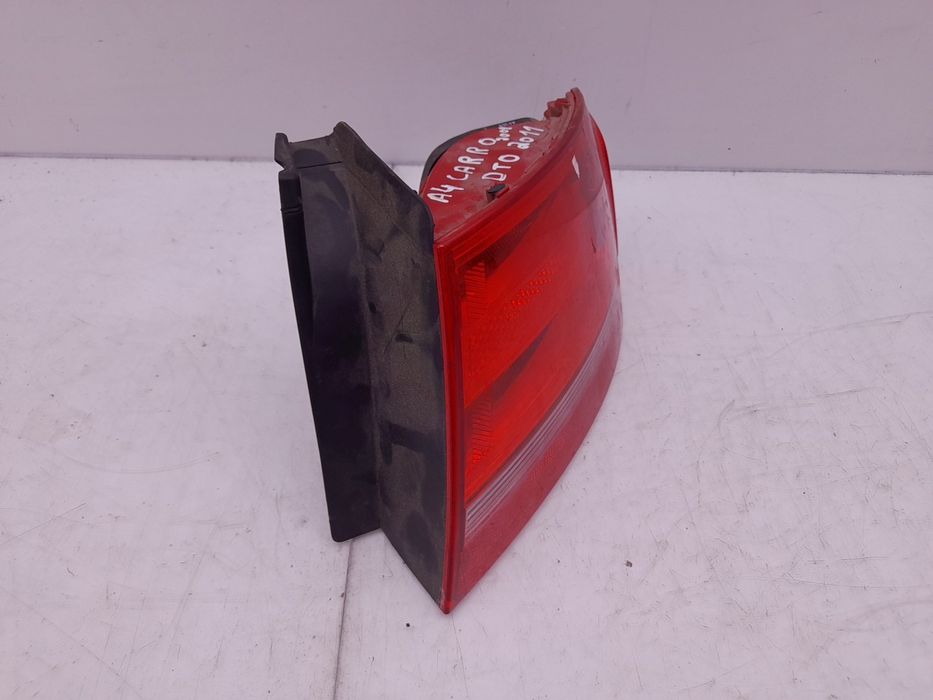 Farolim direito AUDI A4 (8K2, B8)