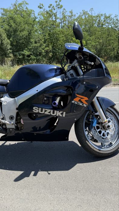 Продам suzuki gxr 600!