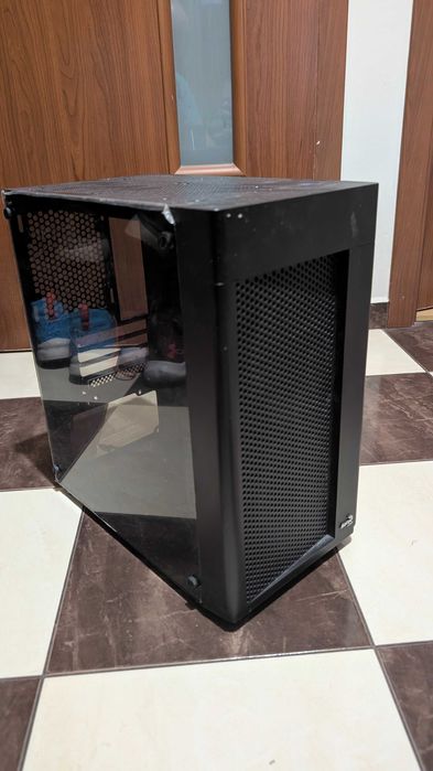 Aerocool Hexaform g-bk-v2 + 2 RGB Wiatraki