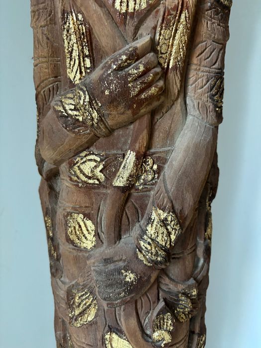 Grande Escultura Arquitetónica em Madeira Dourada – Myanmar (Birmânia?)