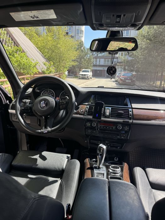 Продам BMW x5 e70 35d