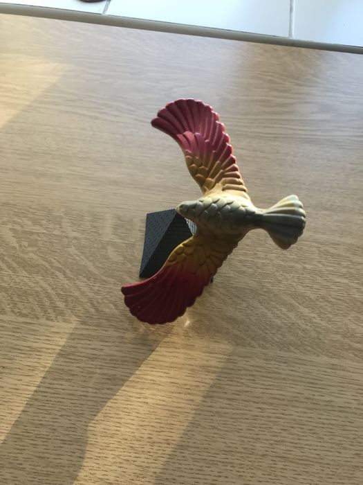 Балансир Птах на піраміді
