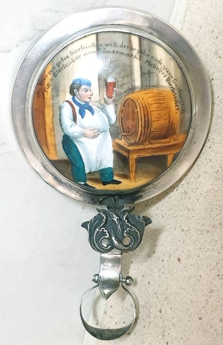 Antiga armação/Tampa para copo de cerveja em prata e pintura à lupa