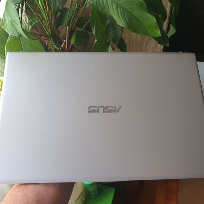 Portátil Asus 15 i5 8ger 12Gb SSD 512Gb 2Gb Nvidea
