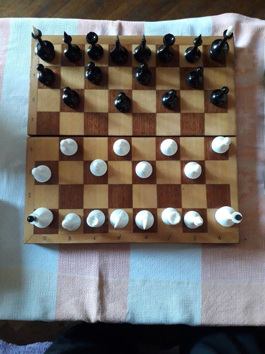 Шахматы новые, дерево доска,