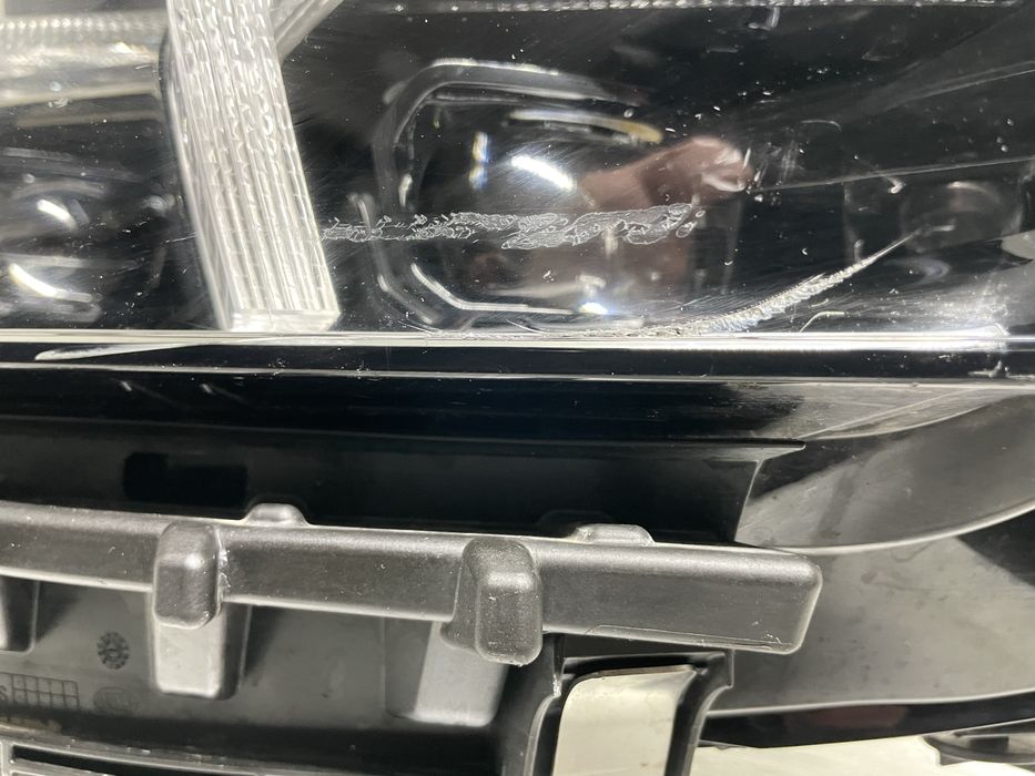 Фара права BMW X1 U11