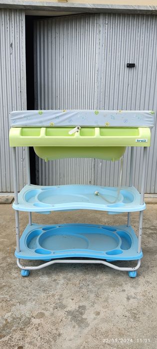 Fraldário com Banheira para Bebé
