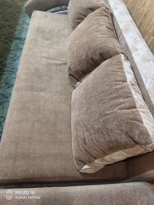 Продам диван раскладной б/у