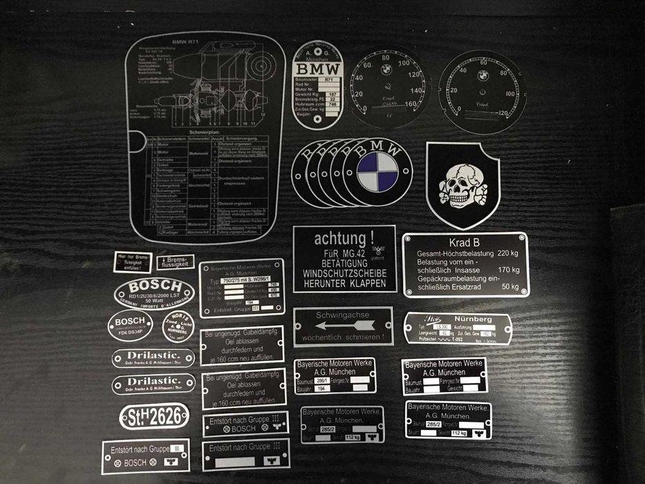 Komplet tabliczek do niemieckich motocykli wojskowych R71, R75, ...
