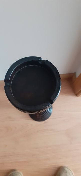 Vendo cinzeiro de  pé