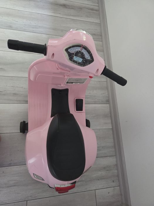 Skuterek Vespa dla dzieci Sun Baby