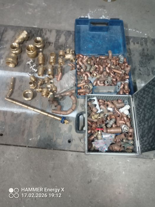 Kształtki hydrauliczne zawory pozostałości