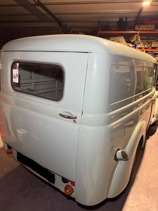 Carrinha Renault juva 4