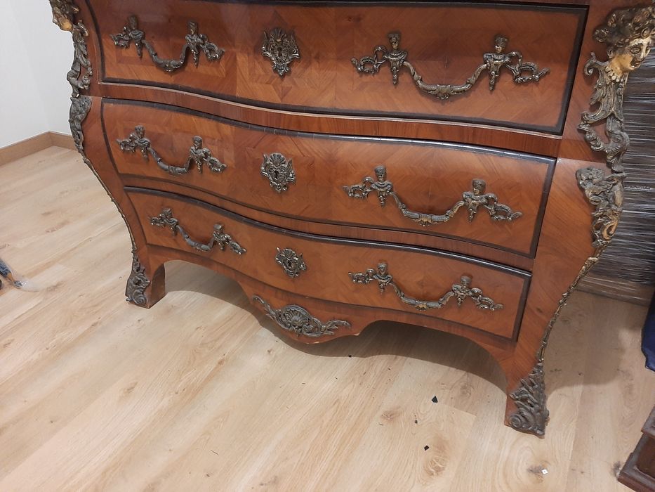 Móveis madeira antigos