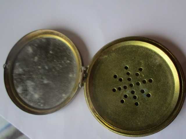 Rara Caixa Armazèns Grandella Sempre por bom caminho e segue