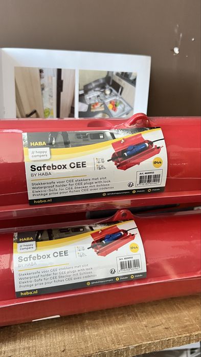 Caixa protecao de fichas tomadas chuva com aloquete