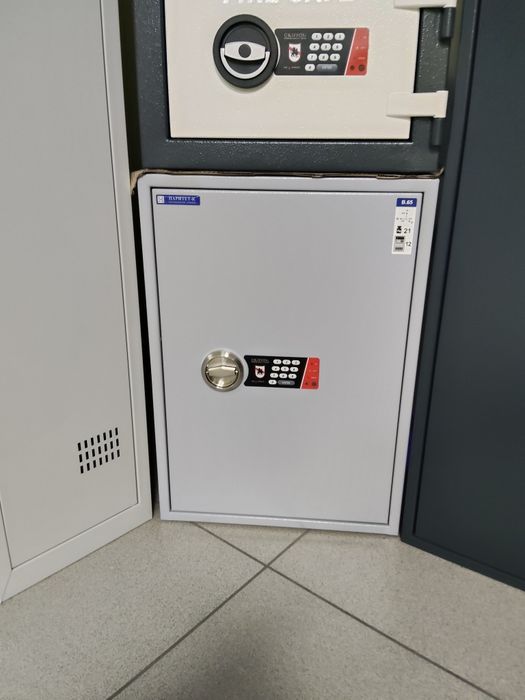 Сейф з біометричним ключем цифрові