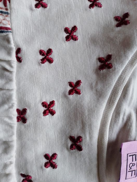 Biała koszulka tesco rozmiar 128