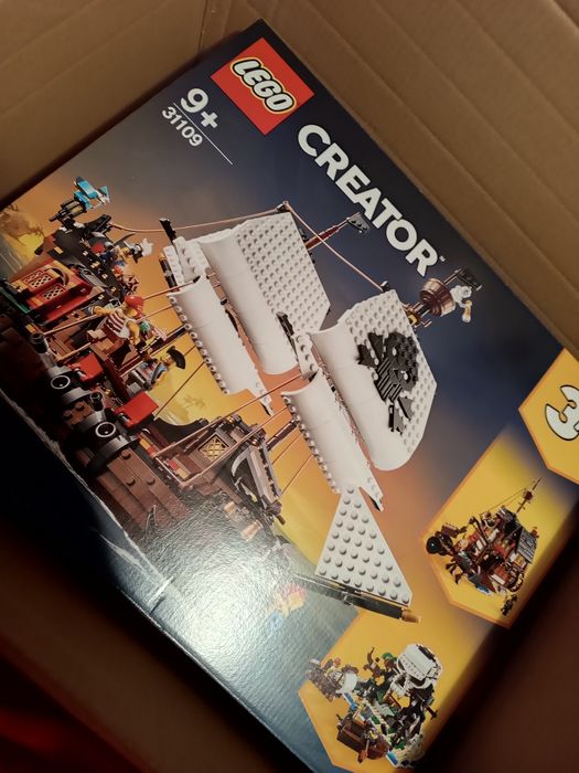 Lego 31109 Statek Piracki 3w1