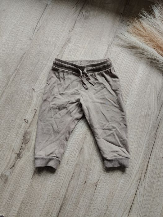 Ciemnobeżowe spodnie niemowlęce bawełniane H&M 74