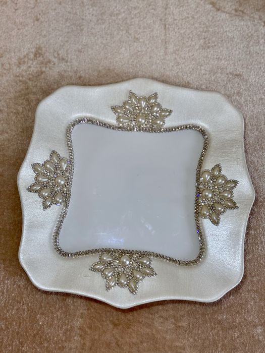 Весільний набір ручної роботи; Бокали; свічки, скринька; тарілка