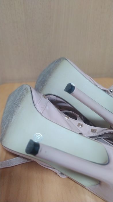 Туфли с шипами (лодочки)