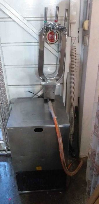 Maquina de retirar  cervejasde barril