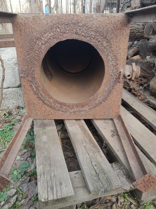 Продам котел под твердое топливо