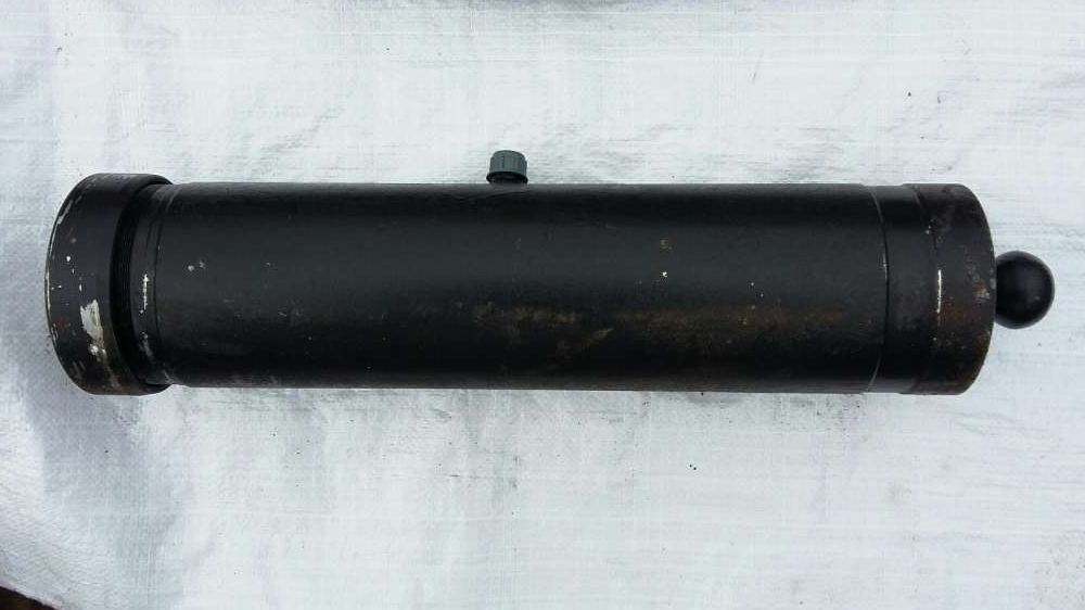 Гидроцилиндр НОВЫЙ подъема кузова 1ПТС-9, 2ПТС-4,