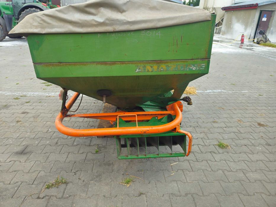 Rozsiewacz do nawozów amazone 1236