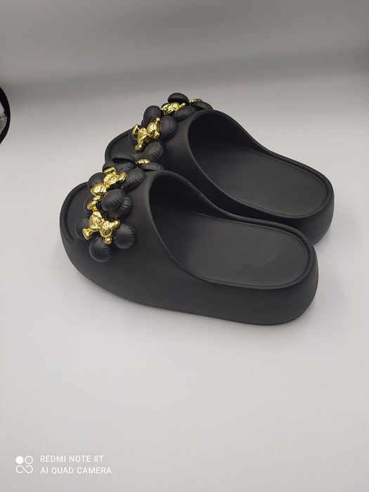 Wyprzedaż Modne klapki piankowe na platformie rozmiar 40-41