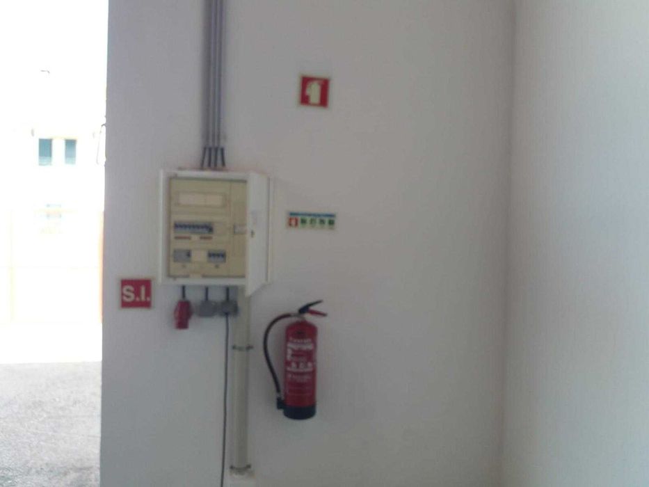 Armazem-Espaço industrial