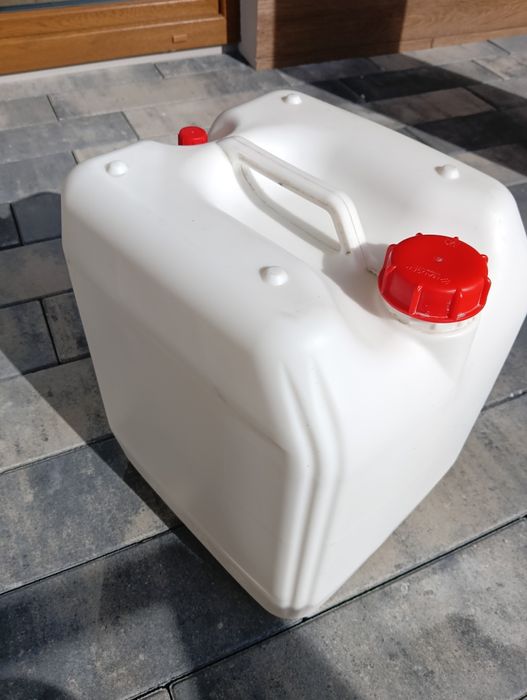 Baniak, kanister 30 litrowy.