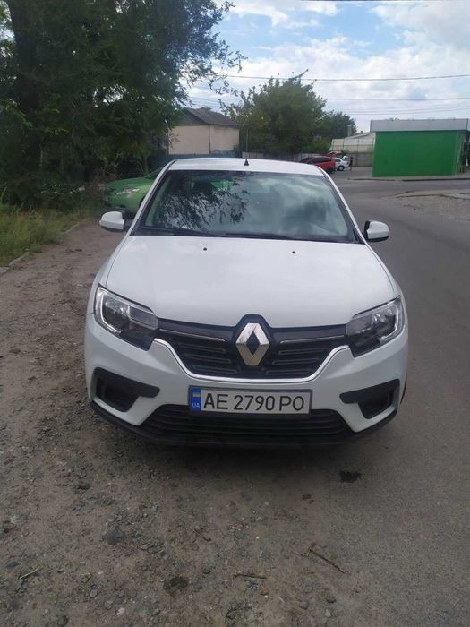 Продам Renault Logan 2, 2019 рік.
* Двигун 1.0 (бензин/газ)
* Пробіг 273 000 км — чесний, без скруток.
* Низька витрата пального
* Простий та недорогий в обслуговуванні
* Салон охайний, кузов без критичних зауважень.
* Недороге в обслуговуванні, запчастини доступні.