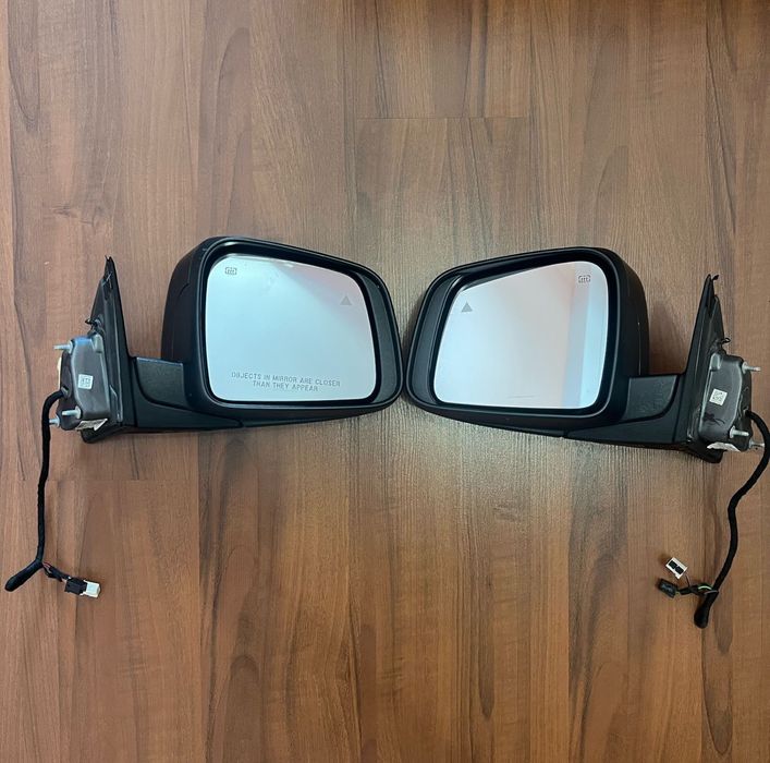 Запчастини  дзеркала і