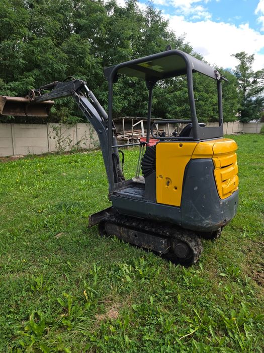 Minikoparka Volvo ec15