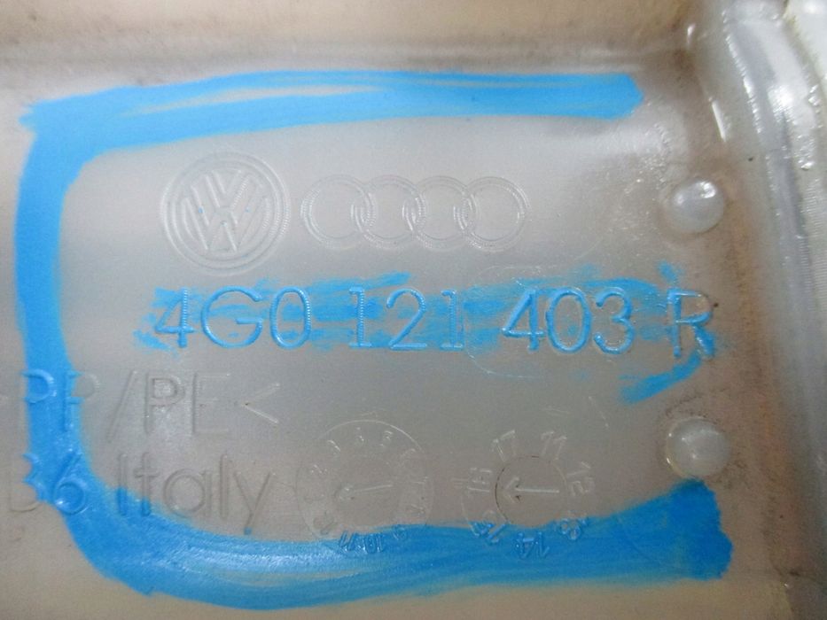 ZBIORNIK WYRÓWNAWCZY AUDI A6 4G0 4G0121403R