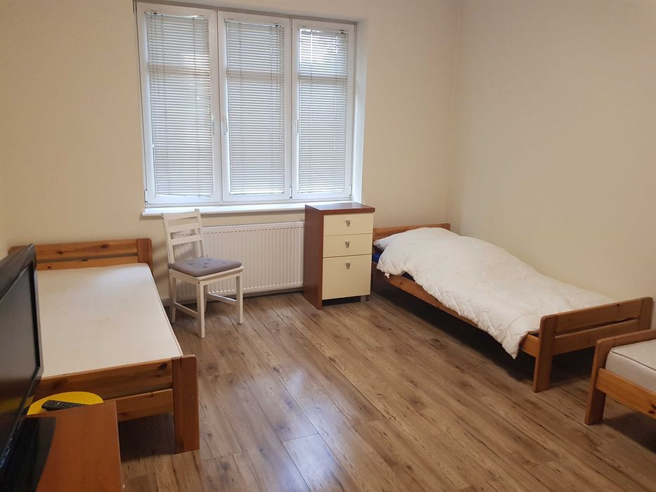 Przestronna kawalerka 44 m² na parterze kamienicy – Sopot, al. Niepodległości 688 – Gotowa od zaraz!