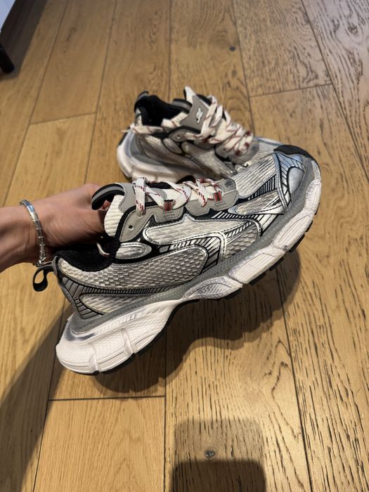 Sprzedam sneakersy Balenciaga